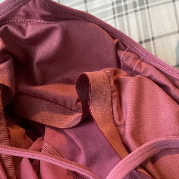 Lulu lemon pink shirt - Picture 5 of 6